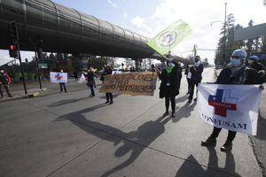 Funcionarios de salud protestaron en Hospital Sótero del Río por falta de recursos