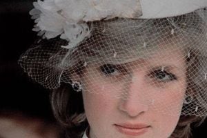 The Crown: este é o look da princesa Diana que foi recriado de forma meticulosa