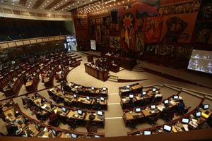 Existiría un acuerdo entre UNES y PSC-CREO a un día de posesionarse la Asamblea Nacional