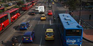 ¿Bogotanos asumen pérdidas por venta ilegal de pasajes?