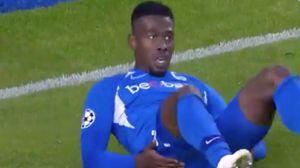 Carlos Cuesta protagonizó una espectacular salvada contra el Napoli en Champions