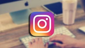 Instagram comienza a probar mensajes directos en web