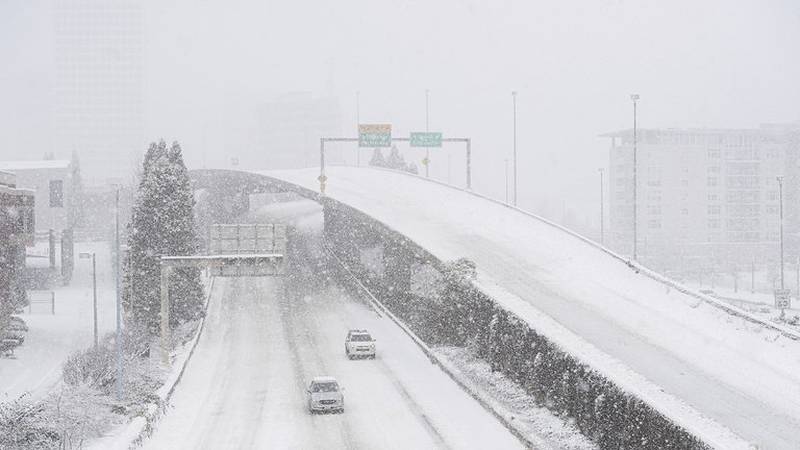 Históricas nevadas en Estados Unidos provacan accidentes y muertes