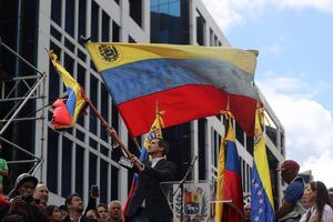 Guaidó le da la contraría a Maduro y dice mantendrá relaciones con EE.UU.