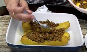Receta: Canoas de plátano maduro con carne molida