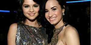 Amigas de longa data, Demi Lovato reage à crise emocional de Selena Gomez