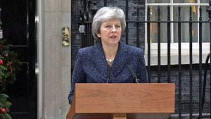 Dejará de liderar el gobierno si pierde: Theresa May enfrenta moción de censura en medio del caos político en Reino Unido por el Brexit