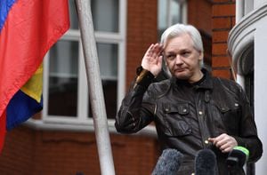 Julian Assange demanda a Ecuador por "violar los derechos fundamentales"
