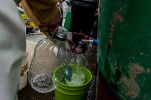 “A la empresa le quedó grande el poncho”: gobierno da hasta el martes plazo a Essal para restituir suministro de agua potable en Osorno