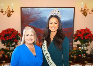 Gobernadora recibe en La Fortaleza a ganadora del Miss Earth 2019