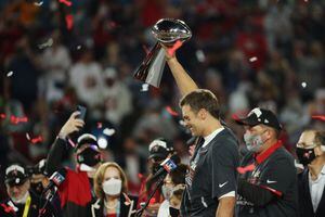 Tom Brady consigue su séptimo anillo y guía a los Buccaneers a su segundo Super Bowl