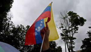 Desalojan exmilitares venezolanos de hotel en Colombia por no pagar estadía
