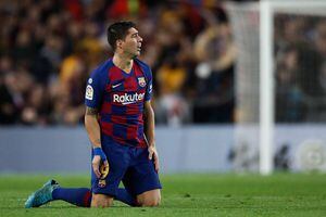 El goleador por el que va el Barcelona ahora que se lesionó de gravedad Luis Suárez