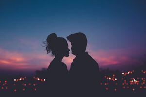 Estudio revela que el sexo oral disminuye la infidelidad en la pareja