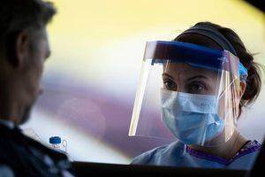 Los tres factores que aumentan la peligrosidad del coronavirus