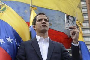 Juan Guaidó se autoproclama “presidente encargado” de Venezuela