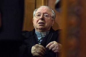 Ya era hora: El Papa expulsa de la iglesia a Fernando Karadima por abusos sexuales