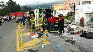 ACTUALIZACIÓN: Fatal accidente de tránsito deja cinco muertos y más de 20 heridos en el sector de Conocoto