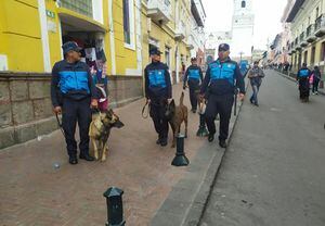 80 dólares de multa por orinar en las calles de Quito