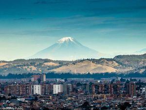 Nevados del Ruiz y Tolima fueron vistos desde Bogotá y dejaron estas majestuosas postales