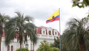 Ecuador recalca que vigilancia con aviones de Estados Unidos es previamente autorizada