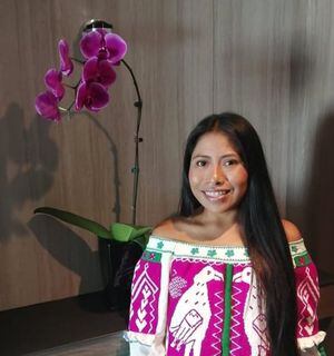 Yalitza Aparicio compartió tierna foto con su galán y está más enamorada que nunca