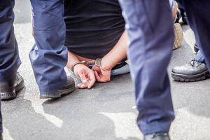 Asesinan a golpes a capturado por delitos sexuales en estación de Policía