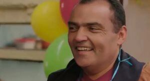¡Nueva novia de Enrique Carriazo es 20 años menor que él!