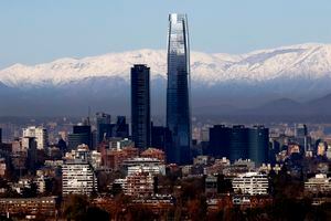 Vuelve un ícono de Santiago: este martes reabre el Costanera Center