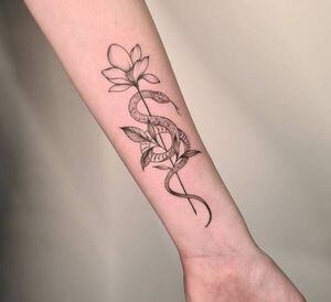 Tatuajes de serpientes para mujeres que quiere enaltecer su fuerza interna