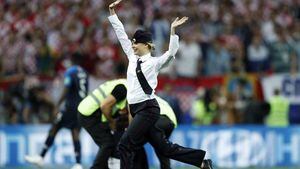 Rusia 2018: cuatro personas invaden el terreno de juego en la final del Mundial
