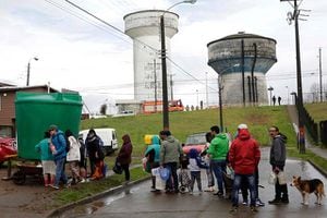 Osorno enfrenta la crisis con 60 camiones aljibe y 191 estanques de agua potable