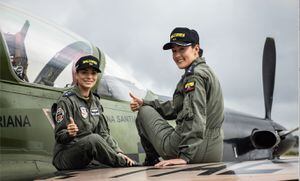 La historia de dos ecuatorianas que pilotean aviones de combate