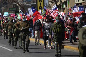 Aseguran que tenían autorización "del Ejército": adherentes del Rechazo realizan marcha por Las Condes