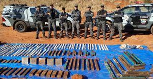 Polícias apreendem 93 explosivos deixados por criminosos após mega-assalto em Araçatuba