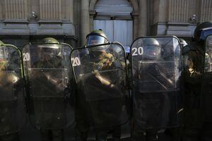 Manifestaciones cerca del Parque O'Higgins durante la Parada Militar 2021
