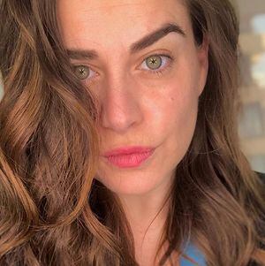Ingrid Cruz se despide del cabello largo estrenando refrescante look
