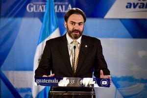 Pesquisidora recomienda no retirar la inmunidad al ministro de Economía, Acisclo Valladares
