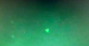 Pentágono confirma que video filtrado de un extraño ovni en forma de pirámide es auténtico
