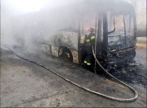 Quito: Se conocen los detalles del incendio de bus en Miraflores