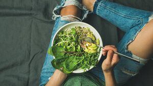 Cómo toman calcio y proteína los veganos y otras preguntas que la gente se hace sobre un estilo de vida con cada vez más adeptos