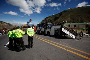 Nueve ecuatorianos viajaban en trooper de accidente de Papallacta, según familia