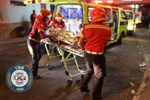 Tres heridos tras ataque armado contra microbús en zona 18