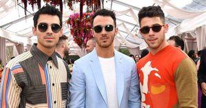 Los looks de las esposas de los Jonas Brothers en los Grammy 2020