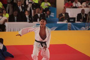 Julio Molina llena de orgullo a Guatemala con la medalla de oro en judo