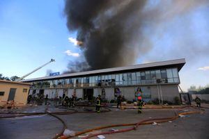 Otra tragedia en medio del caos: confirman muerte de 5 personas en incendio de bodega en Renca