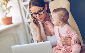5 verdades incómodas sobre ser una mamá que trabaja todo el día