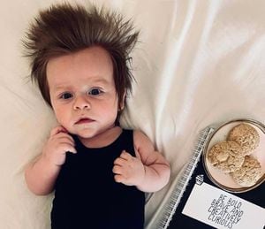Si es una ternurita: bebé de cuatro meses se transforma en la nueva celebridad de Instagram por su asombroso y envidiable pelo