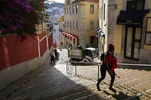Vuelven las cuarentenas a Europa: Portugal decreta confinamiento en casi toda su capital por rebrote