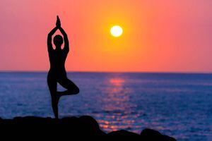 Cinco razones para hacer yoga cuando llega la menopausia